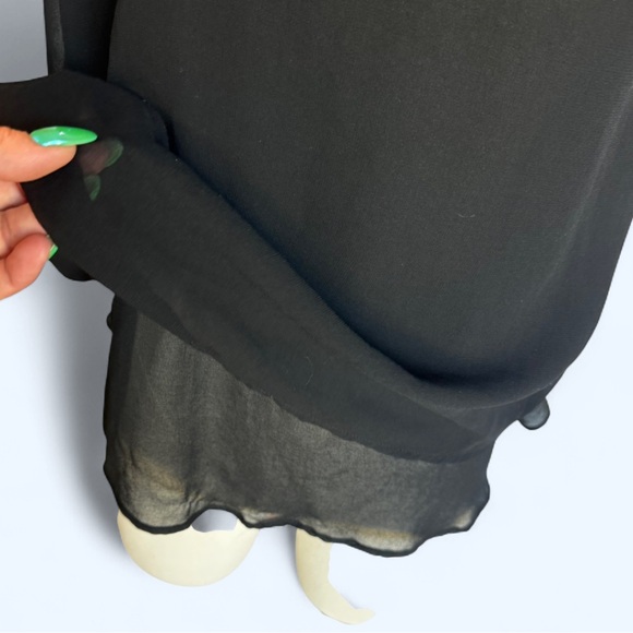 Zara Black Ruffle Camisole cuts in at shoulder keyhole closure back layered - Picture 6 of 10